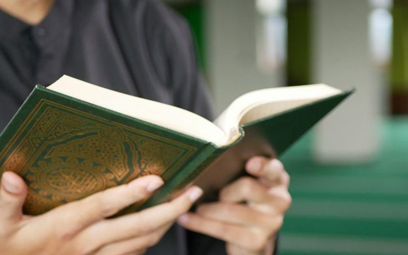 Baca Al-Fatihah untuk Hajat, Begini Kaidahnya